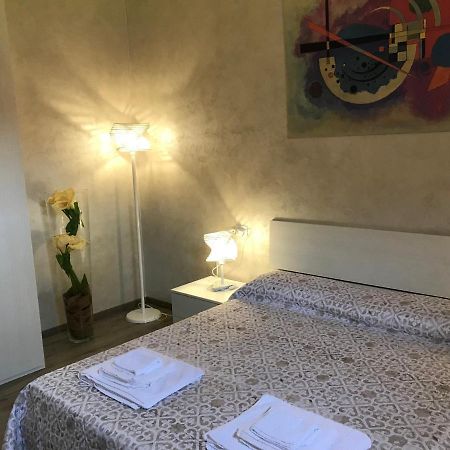 Vea Apartment パデンゲ・スル・ガルダ エクステリア 写真