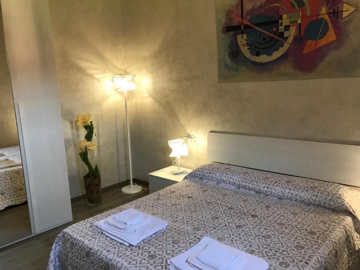 Vea Apartment パデンゲ・スル・ガルダ エクステリア 写真